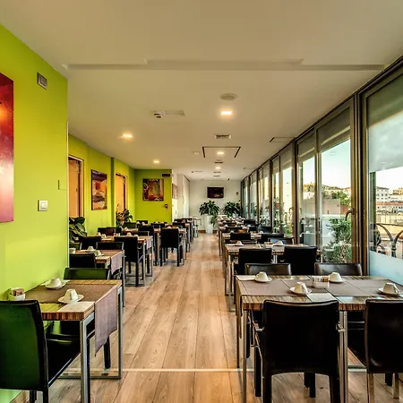 Hotel Trevi Collection - Gruppo Trevi 4*