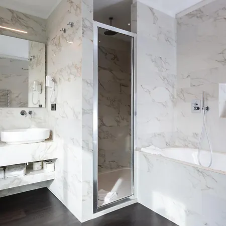 Trevi Collection - Gruppo Trevi 4* روما