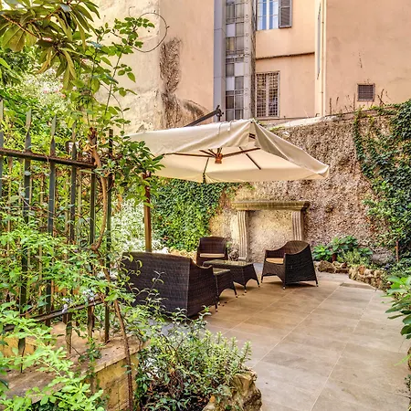 Hotel Trevi Collection - Gruppo Trevi 4*